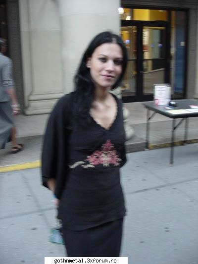 christina scabbia vocalista lacuna coil, numita cea mai hot tipa metalului, jim root chitaristu ala Mother of all Doomed Progenies