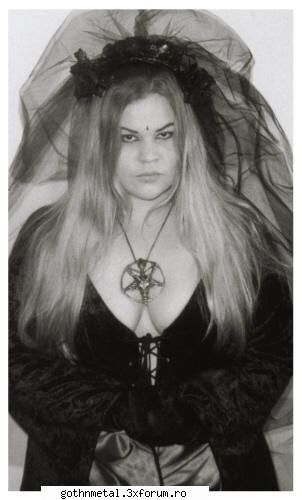 nice pentagram  imi place stilul ei sarah jezebel deva