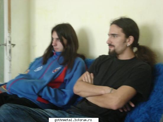 terminat ca nbateria nu va inghesuiti prea tare:d:p